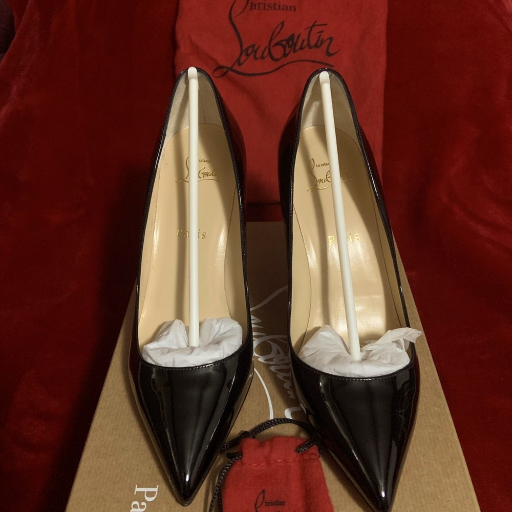 CHRISTIAN LOUBOUTIN  Pigalle Follies 85mm Patent PUMP BRAND NEW